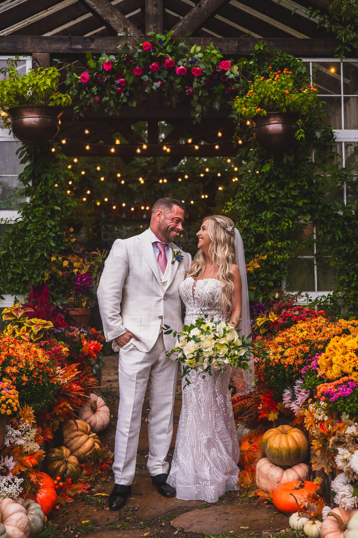 Tiny Wedding | Bride and Groom | Intimate Virginia Wedding Venue Tiny Wedding | Bride and Groom | Intimate Virginia Wedding Venue