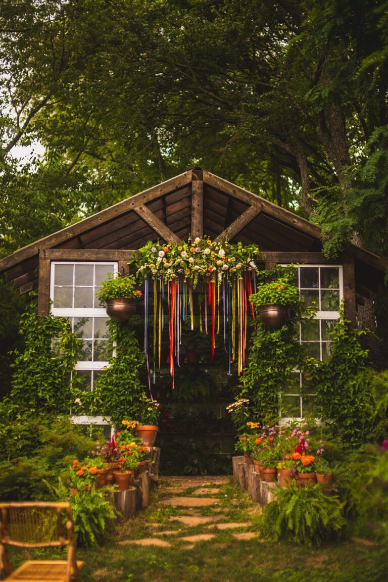 CottageCore Wedding Decor Inspiration | Micro, Small, Intimate, Tiny ...