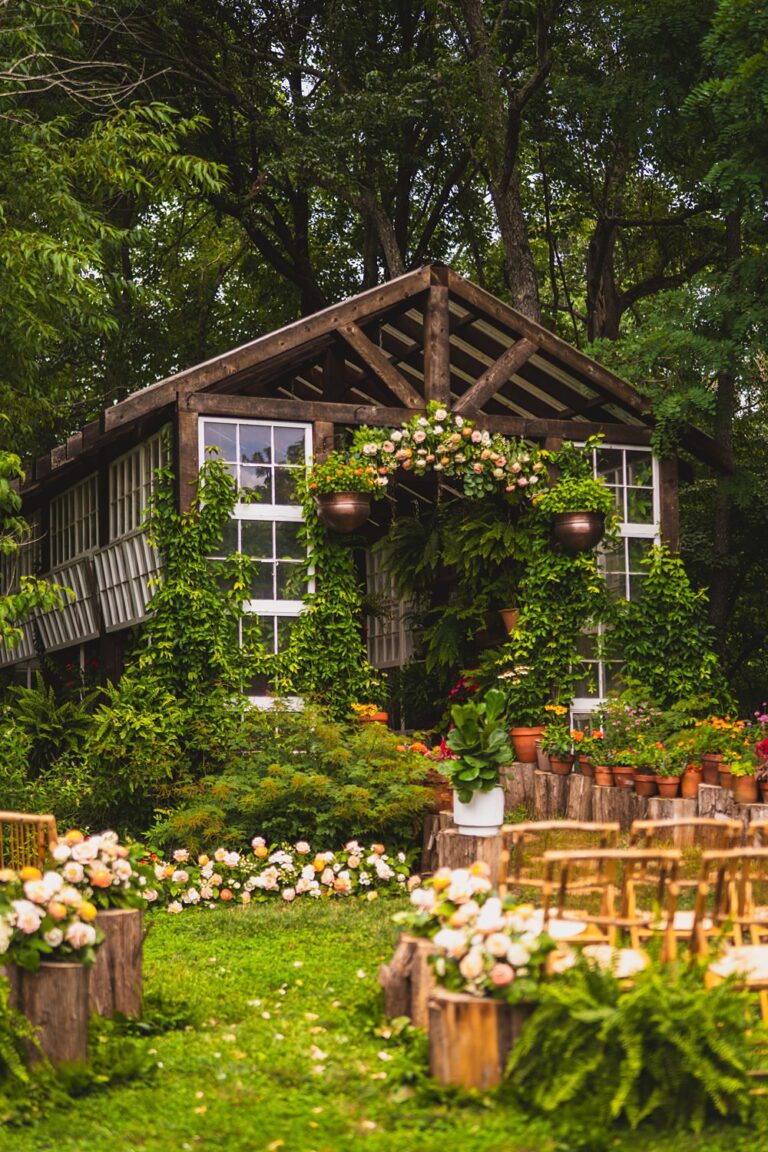 CottageCore Wedding Decor Inspiration | Micro, Small, Intimate, Tiny